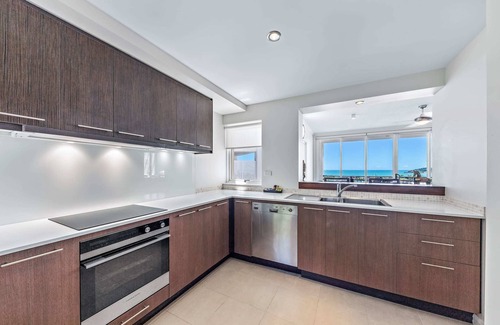 Airlie Beach Apartment | Airlie Beach Penthouse with Ocean Views!