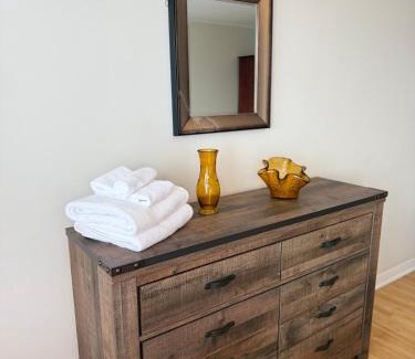 Terra Nova Apartment | Airport Manor Unit 4, 2 Bedroom Apartment