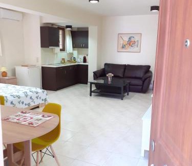 Paiania Apartment | AIRPORT of ATHENS 2 TWO STOPS BY METRO FROM STUDIO "PEANIA-KANTZA" STATION