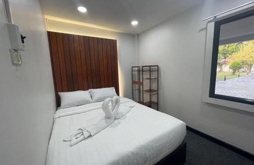 Phra Khanong Villa | Airy Ville