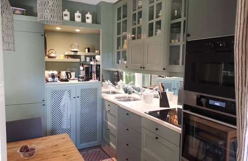 Est Apartment | Aix center, nice apartmentT2 1 bedroom, terrace overlooking garden Air conditioned parking