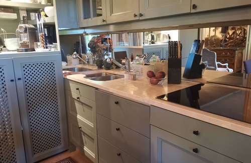 Est Apartment | Aix center, nice apartmentT2 1 bedroom, terrace overlooking garden Air conditioned parking