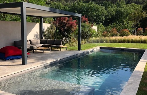 La Destrousse Villa | Aix-en-Provence countryside property