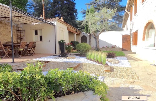 La Destrousse Villa | Aix-en-Provence countryside property