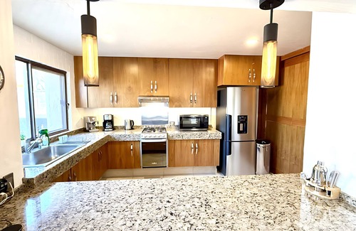 San Antonio Tlayacapan House | Ajijic Modern 1 Bedroom Home -walk To Everything -patio -gym -pickleball Court