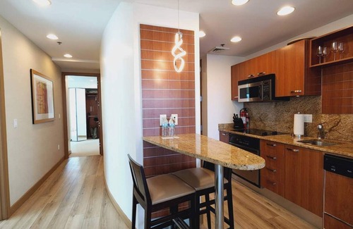 Brickell Apartment | AKA Brickell Sea View Balcony 2BR by Palermo Home