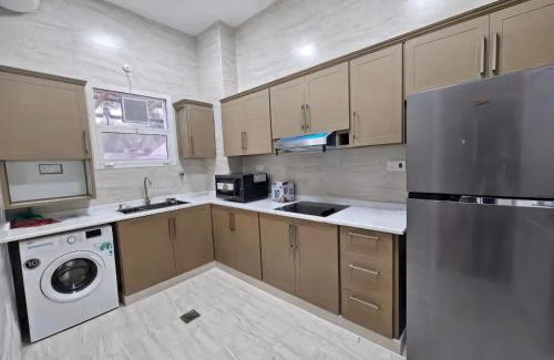 Al Ain Apartment | Al Ain Hotel Apartment Family Stay with Balcony and Pool Access