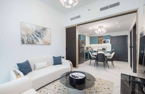Al Barsha Apartment | Al Barsha Apartment Sleeps 2 with Swimming Pool!