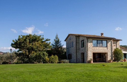 Piedicolle Villa | Al boschetto, Luxury pool Villa in Umbria, SPA, outdoor space, garden, pizzaoven