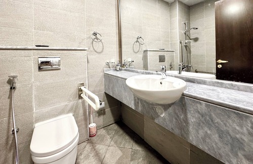 Dubai Apartment | Al Manara Premium Deluxe Studio