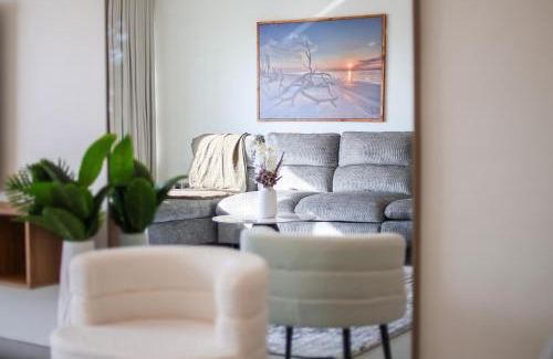 Al Raha Beach Apartment | Al Raha 4-bedroom Suite