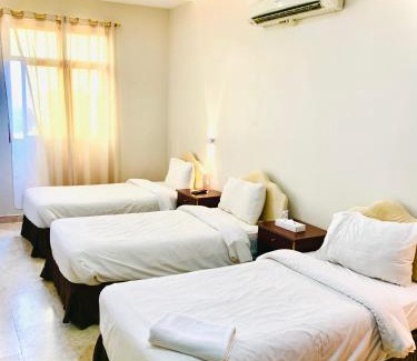 Al Ghubrah Ash Shamaliyyah Hotel | Al Reef Hotel Suits