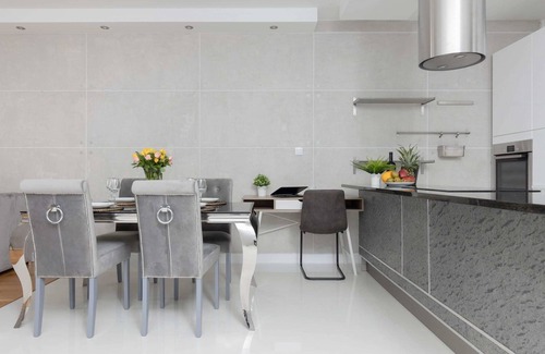 Wilanow Apartment | Al. Rzeczypospolitej 18 | Prestige | A/C | Warsaw