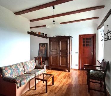 Viverone Bed & Breakfast | AL30 Studios