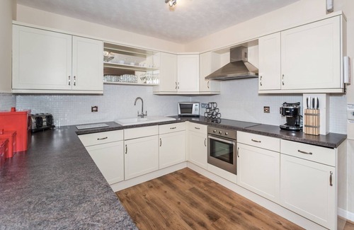 Keswick Cottage | Alban Rise - a maisonette that sleeps 5 guests in 3 bedrooms