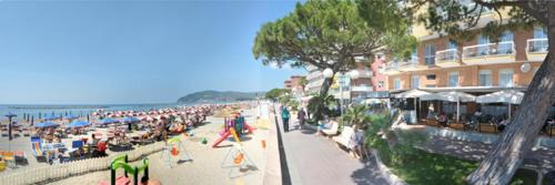 San Bartolomeo al Mare Hotel | Albergo Anita