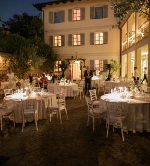Castiglione Tinella Hotel | Albergo Castiglione Langhe