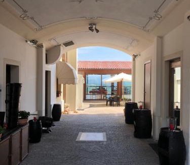 Alice Bel Colle Hotel | Albergo Diffuso Belvedere