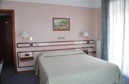 Salerno Hotel | Albergo Fiorenza
