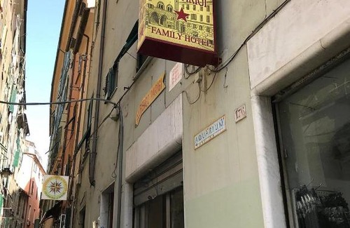 Pre Hotel | Albergo Parigi