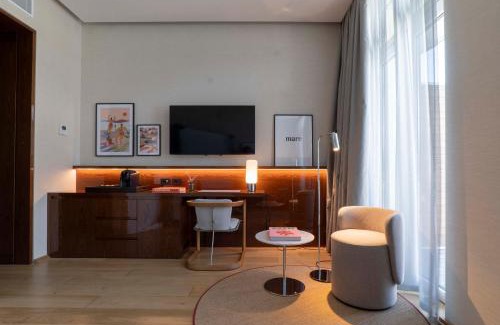 Loano Hotel | Albergo Yacht Club Marina Di Loano