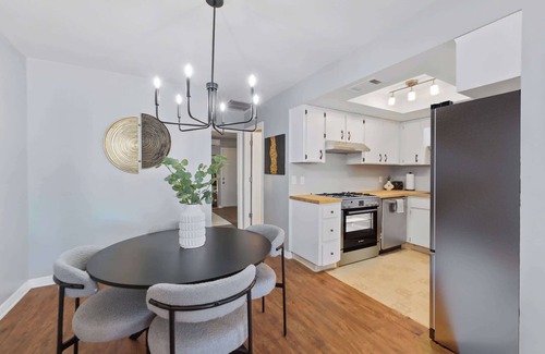 Brandon Condo | Albert's Abode - 1bed 1bath Apartment in Prime Brandon Location