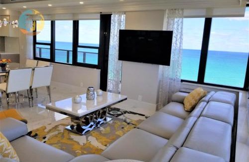 Mid Beach Apartment | Alexander 1701