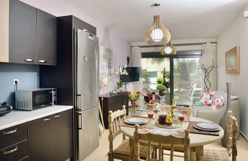 Kato Galatas Apartment | Alexandra's relaxing suite