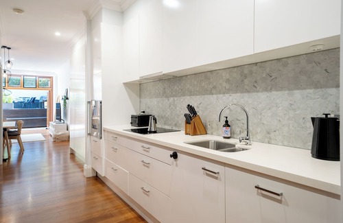 Glebe House | Alf and Lisa's Luxury Glebe House - 2BR, 2BA With Free Lockup Parking