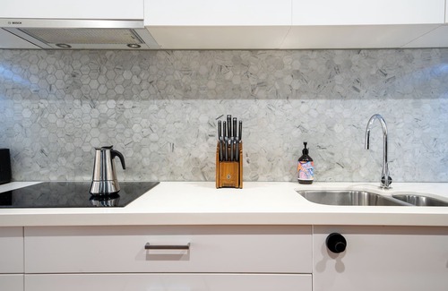 Glebe House | Alf and Lisa's Luxury Glebe House - 2BR, 2BA With Free Lockup Parking