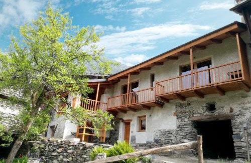 Sampeyre Apartment | AlfaBaita