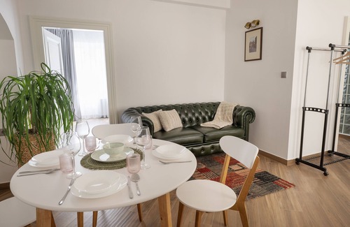 Mala Strana Apartment | Alfons Mucha (Two Double Bedroom Apartment)