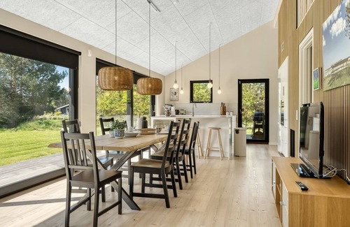 Hals House | "Alfrede" - from the sea by Interhome