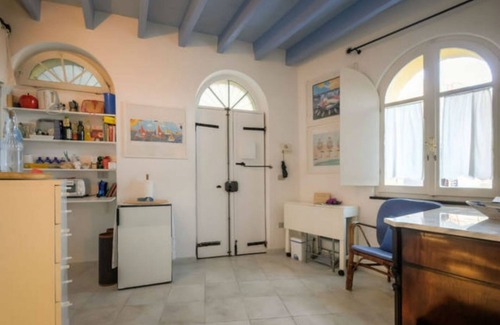 Alghero City Centre Apartment | Alghero Fish House, art and sea