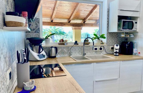 Alghero Villa | Alghero Villa for 10 people, with 3 bed, 3 bath, veranda and swimming pool