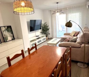 Almunecar Apartment | Alhambra Tropical - Terraza, WiFi y Playa a 8 min