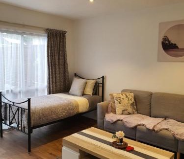 Auckland House | Alice House