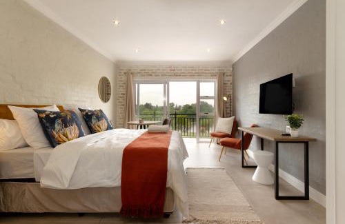 Parys Apartment | Alimama Spaces The Chelsea's Cote de Val studio