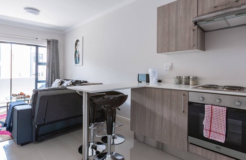 Greater Johannesburg Metropolitan Area Apartment | #AlimamaSpaces: Manson Apartment