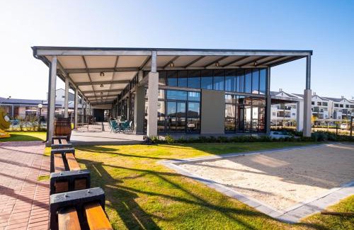 Cape Town Apartment | #AlimamaSpaces Manson's Fynbos Villa