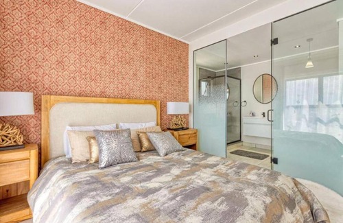 Greater Johannesburg Metropolitan Area Apartment | #AlimamaSpaces: Sifiso's Polofields