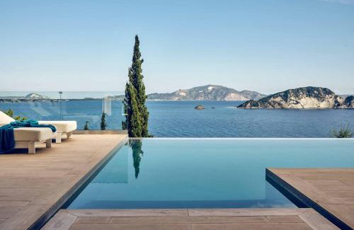 Marathias Villa | Alkyonides Plumage