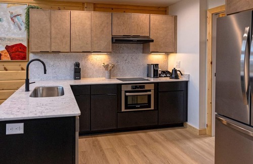 Bristol House | All 6 Villas at The Fives Private Oasis