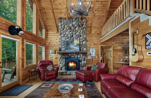 Bryson City Cabin | All Aboard log cabin