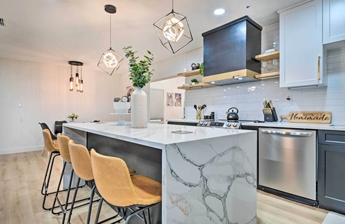 Tampa House | All-Encompassing Retreat w/Pool & Game Room!
