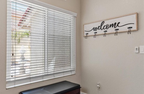 Chandler House | ✈︎All NEW Tropical Smart Home w/✦Pool ✦Grill✦82"TV