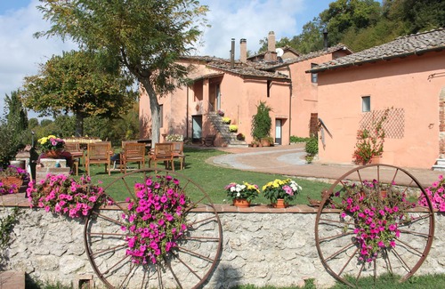 Simignano Villa | ALL PROPERTY 7BR - Charming Tuscan Villa with pool, hot tub, A/C,Siena 15 km