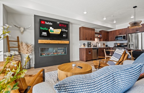 Wolf Creek Condo | All Seasons Haven Pt A201| Ski & Snowboard Retreat