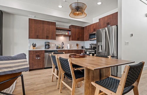 Wolf Creek Condo | All Seasons Haven Pt A201| Ski & Snowboard Retreat