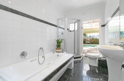 Big Bay Villa | All Surfers Dream Villa - ocean is so close!